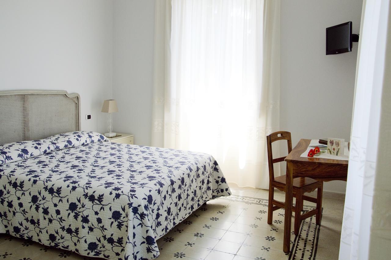 فالو ديلا لوكانيا Villa Vincenza الغرفة الصورة